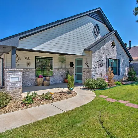 Villa Modern Okc Retreat Half-Mile To Plaza District!